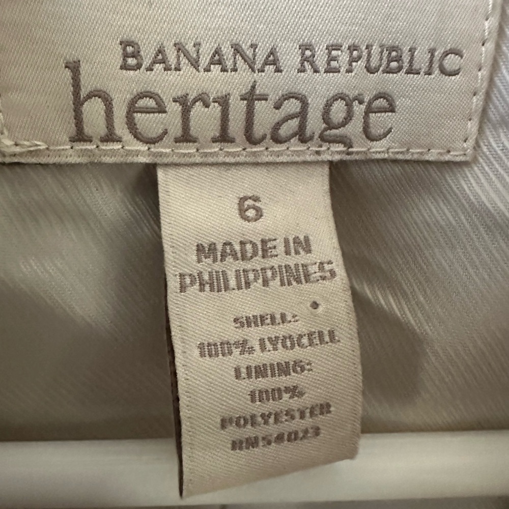 Banana Republic Heritage Cream Tan Khaki Bronze Studded Blazer, Size 6 - Picture 6 of 9